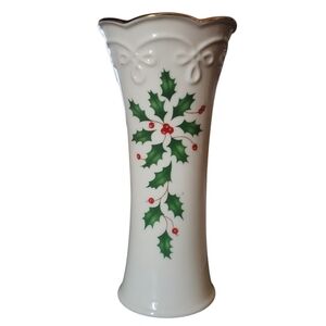 Lenox 5" Holly Holiday Scallop 24 Karat Gold Rimmed Vase Dimension Collection